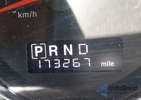 2010 Jeep Grand Cherokee Laredo z USA, uszkodzony, nr VIN 1J4PR4GKXAC153384